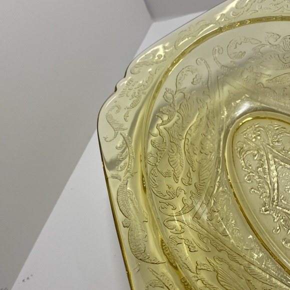 Oval Vegetable Serving Bowl, Yellow Depression Glass Madrid by Federal Glass - Picture 9 of 9